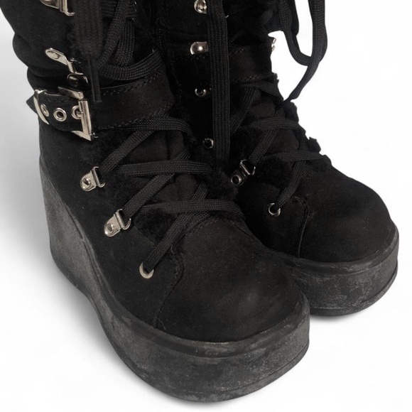 Vintage Black Platform Snow Boots - Picture 4 of 6